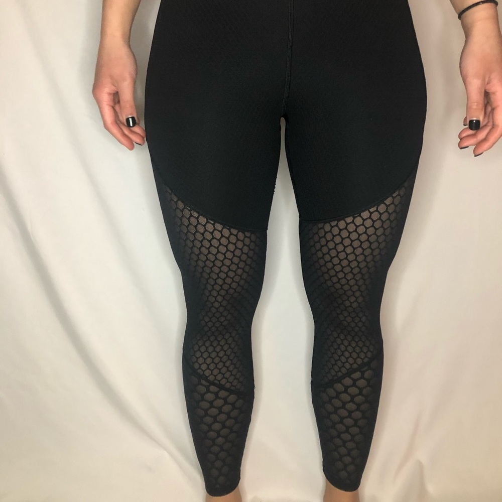 Lululemon Lab Geo tight 4